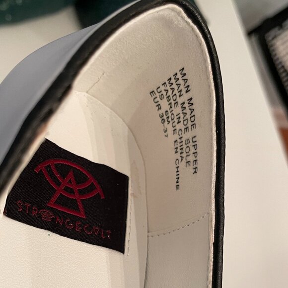 Strange Cvlt Banshee Platform Loafers in Bat White, Size 6 - Picture 9 of 10